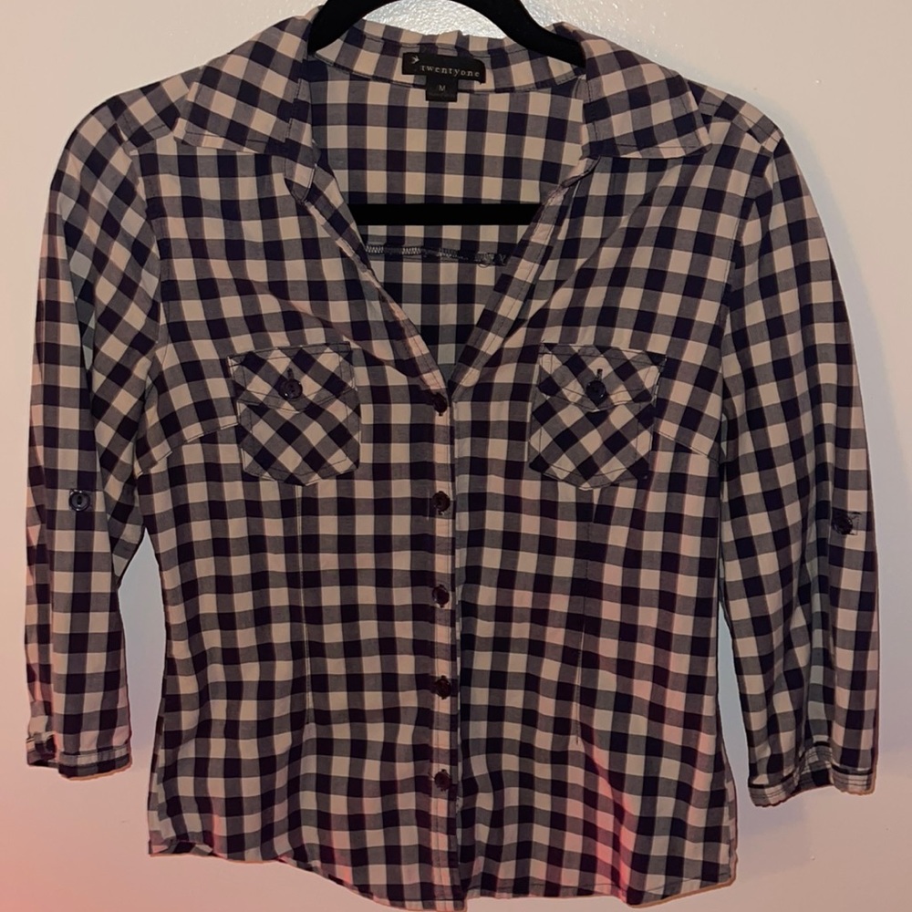 Size medium forever 21 button up quarter sleeve top